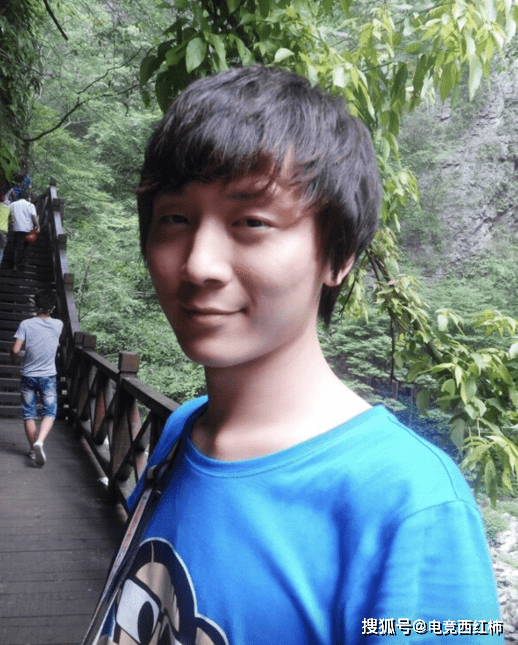 张大仙的真名是张宏发,小浪浪的真名是郭富来,得知骚白真名,网友:太土