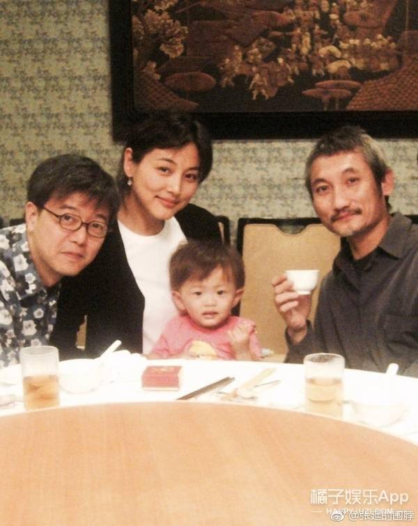 还记得《粉红女郎》里的男人婆吗?她现在长这样