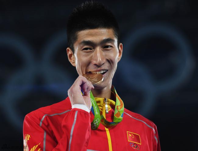 跆拳道世锦赛中国男队首金!奥运后赵帅再创历史