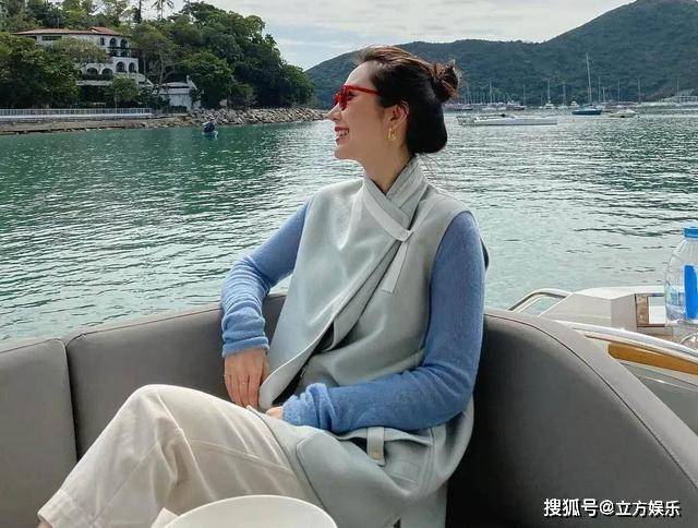 张大奕被手撕后继续高调,蒋凡疑回归家庭,董花花的大结局太完美