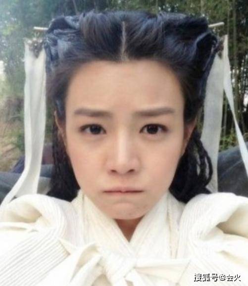 陈妍希庆37岁生日,男友人晒出二人隔空互吻照,却不见老公陈晓?