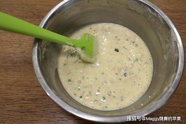 周末早餐吃这酥饼,甜咸开胃,香葱肉松味真足,儿子说真想天天吃