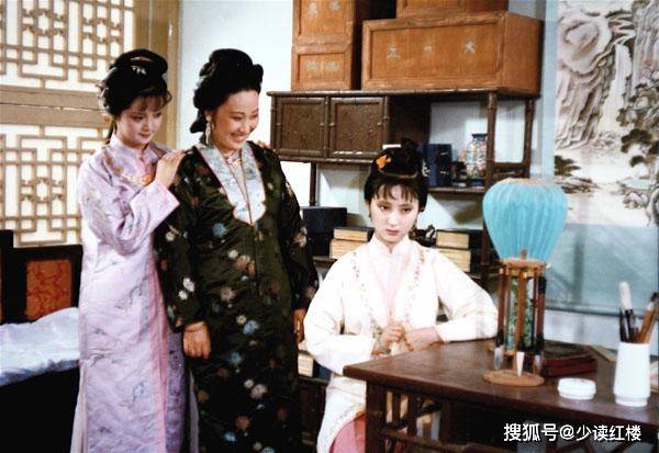 薛姨妈:是精明的阴谋家,还是普通的贵妇人?
