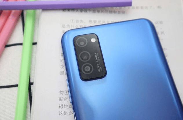 华为扛不住了,荣耀V30Pro一夜沦为“小米价”,首批用户买早了