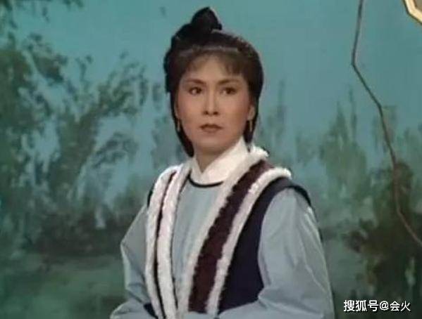 她18岁成"香港公主",却频遇渣男两度离婚,女儿曾7年不愿理她