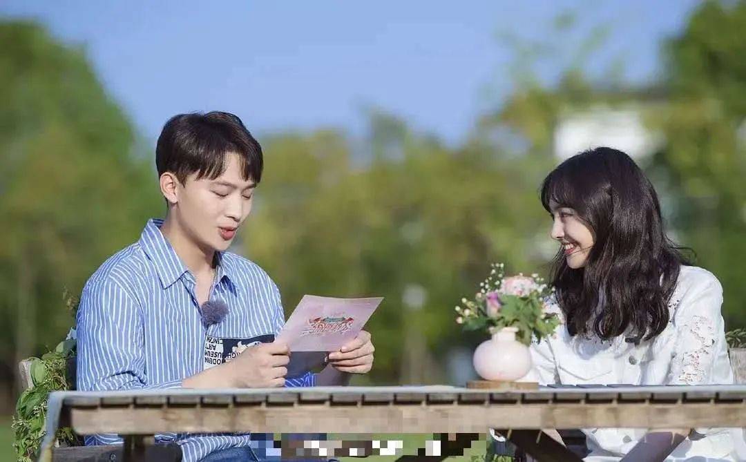《女儿们》爸爸是鉴渣达人,郑爽爸不满张恒,徐璐爸不看好张铭恩