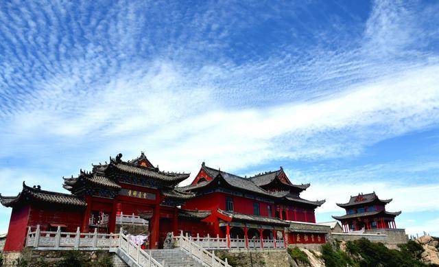 一菩萨一祖师共论佛法教育:修行勤劳更要动脑,佛教智慧不离多闻