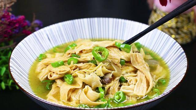 豆皮这个做法太好吃了,每次做一大碗都不够吃,比吃肉还过瘾