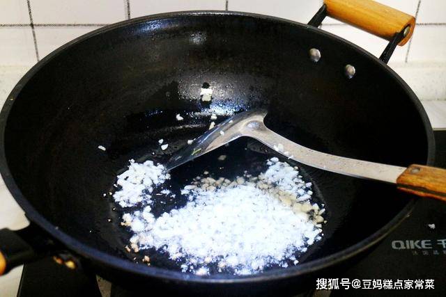热天,不馋肉只馋它,隔三差五炒一盘,清热又润肤