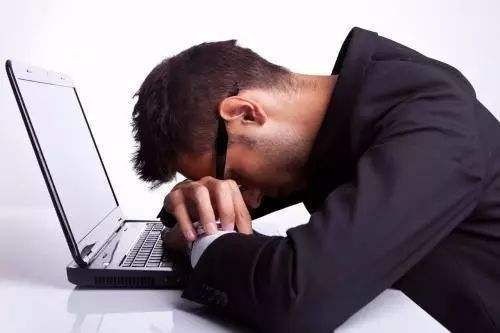 那些熬过的夜里藏着你无处诉说的寂寞