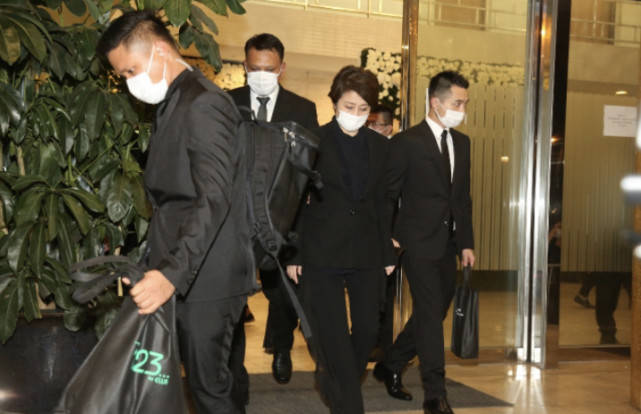 总费用惊人! 赌王设灵首日现场伤感,港媒航拍何家特制奢华祭品