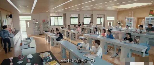 虽然没有豪华的阵容,我相信《非处方青春》,演的就是我的青春