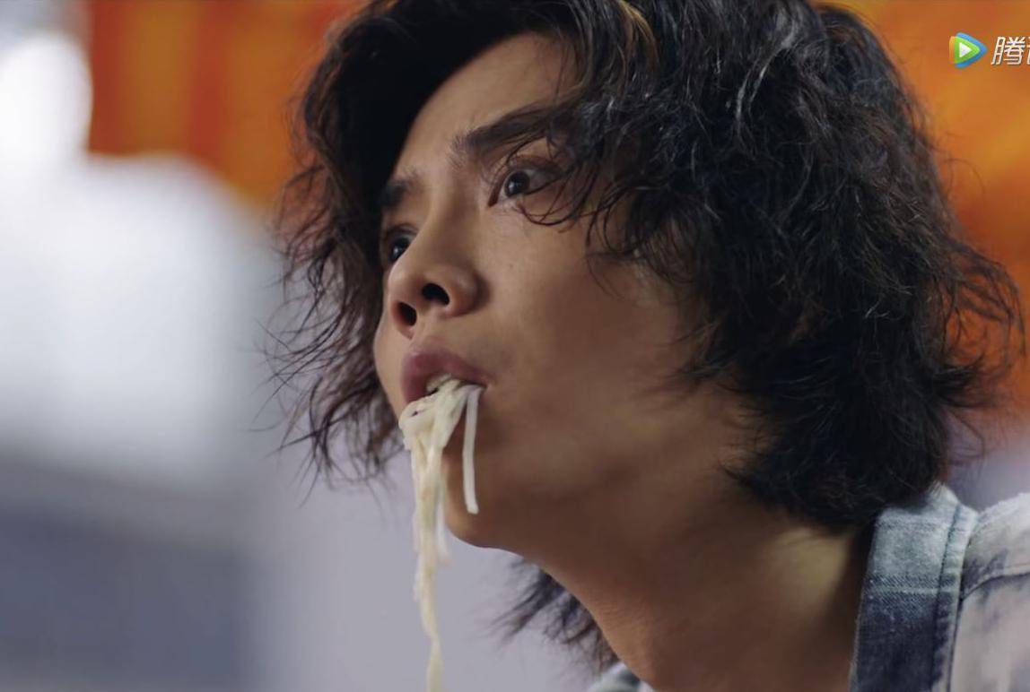 《穿越火线》剧情有点弱,穿越有点扯,鹿晗毫无偶像包袱拼演技