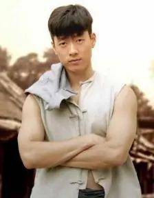 《北方有佳人》演员现状,昔年第一童星风光不再,凌潇肃成功翻红