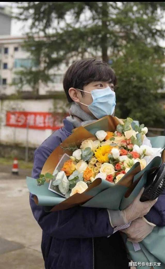 肖战新剧将播,荣登海外热搜,好日子要来了