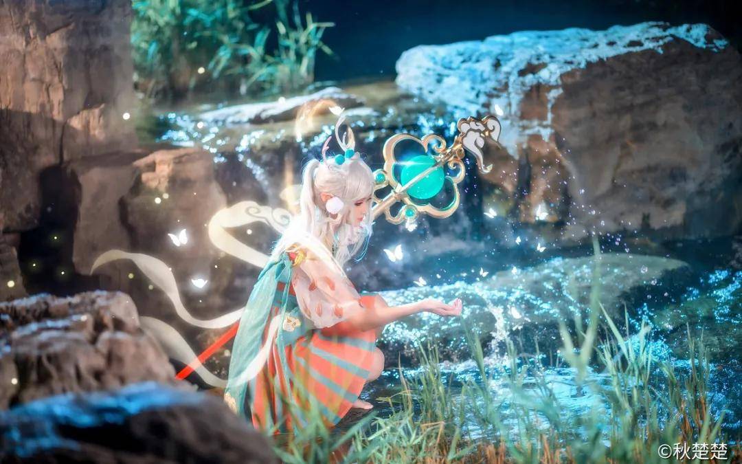 《王者荣耀》遇见神鹿瑶cos,美丽如画,小可爱从游戏里出来啦