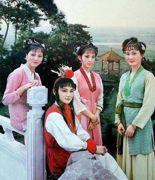 评《红楼梦》里的晴雯:琢玉郎,点酥娘,枉费了贾母一片心肠