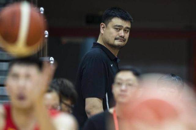 CBA新赛季太难了!一人报销俞长栋贺天举重伤,姚明或卸任董事长