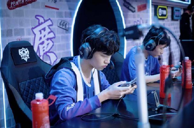 法刺诸葛亮?中核小乔?YTG整活阵容扳回两局最终不敌TTG