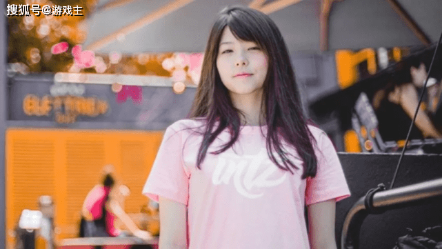 王者荣耀女生大厅cpdd野王,15连胜冲上王者,却收到“封号礼包”