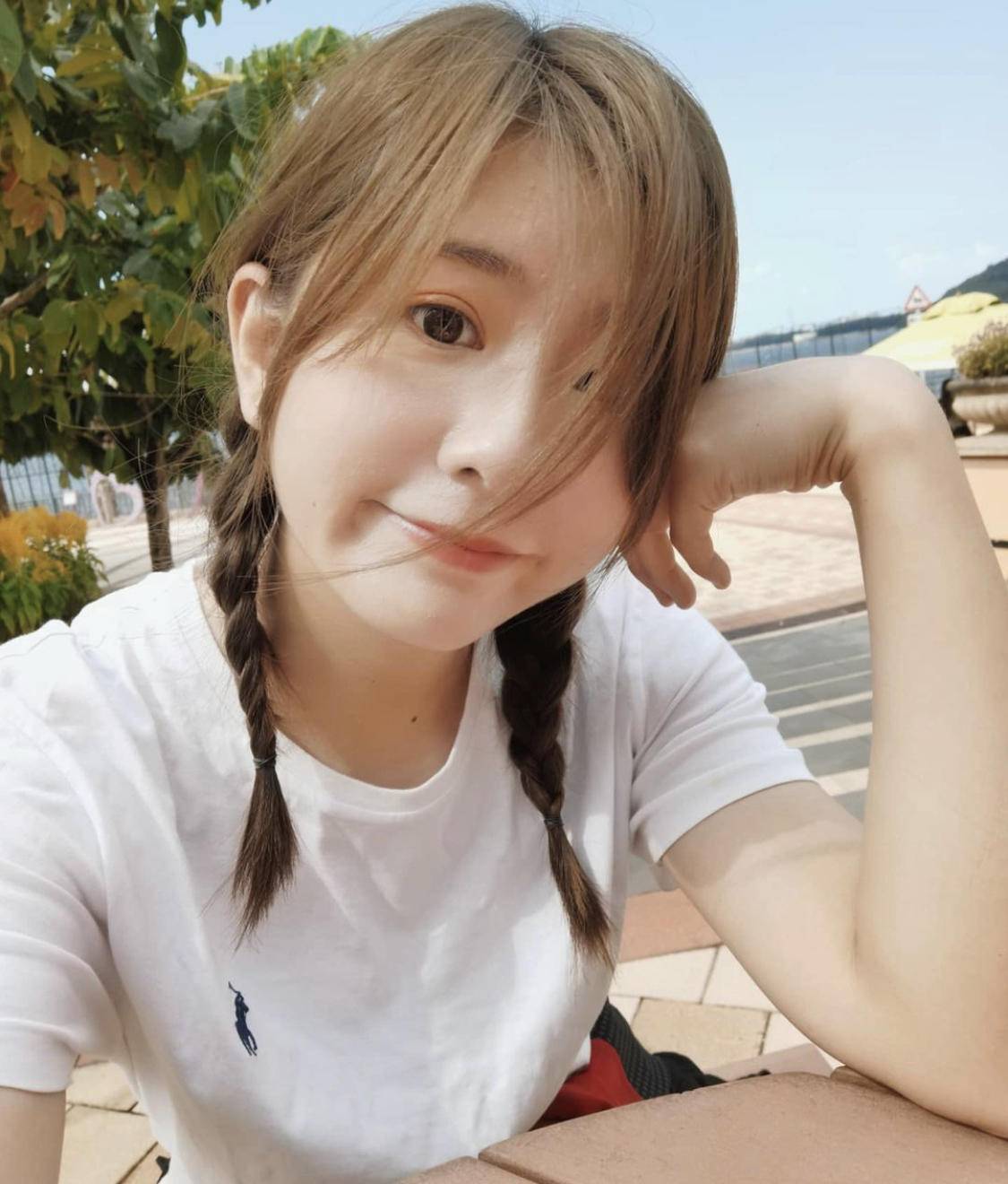 网友评选当下TVB九零后新生代最美女艺人,何依婷最受欢迎