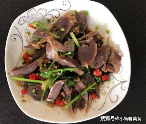 低脂肪凉拌菜,酸辣凉爽,打开胃口,一大盆还不够吃,消食胃舒服
