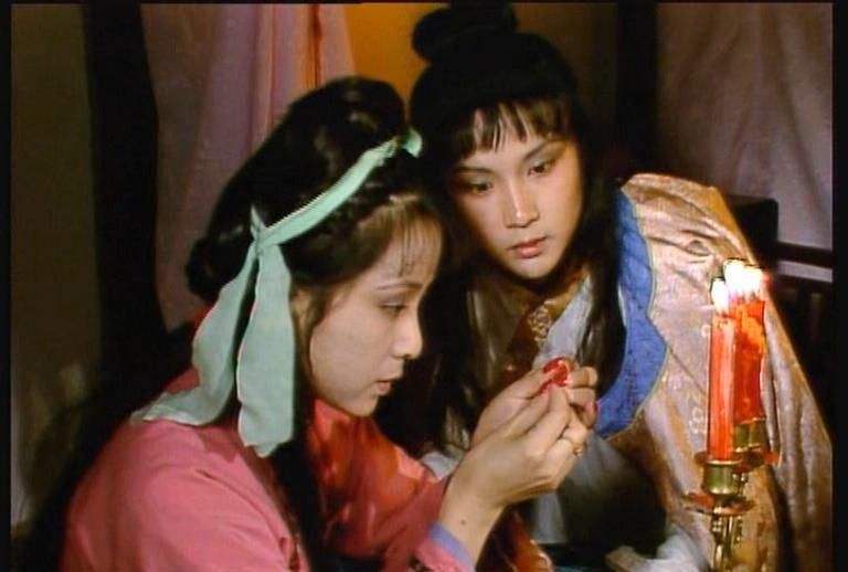 那个毫不起眼的丫头,才是红楼梦中陪伴宝玉到最后的姨娘