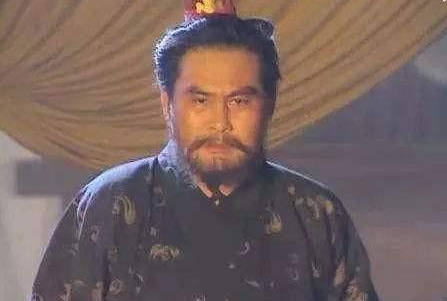 若当时关羽不在,在场还有谁能斩华雄?