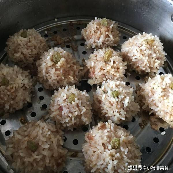 蒸肉丸子时,万万不可直接上锅蒸!少加这1样,难怪丸子容易散