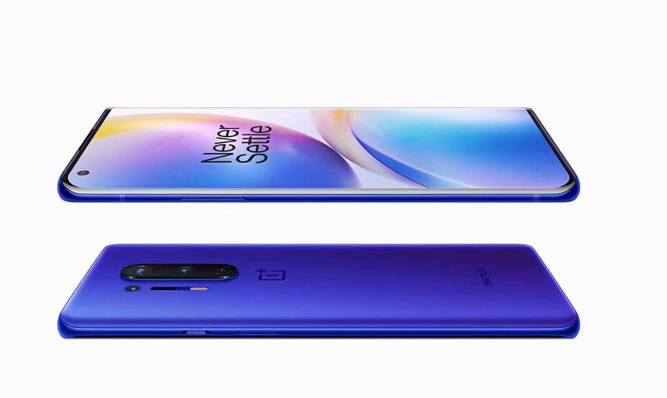 一加8Pro,因创造13项智能手机显示记录,而荣获2020年编辑选择奖