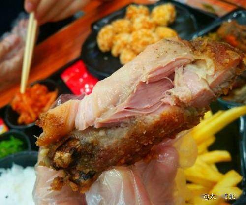 太原开了27年的炸鸡老店,炸鸡皮酥肉嫩,咬一口满嘴留香