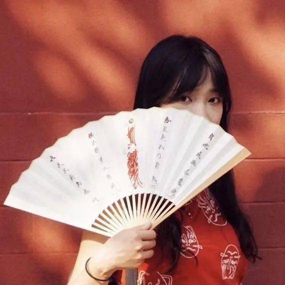 这位“天才”少女的水墨画,把中国风描绘到极致