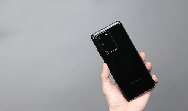 三星扛不住了!120HZ+骁龙865+1亿四摄,上市三个月跳水1600元