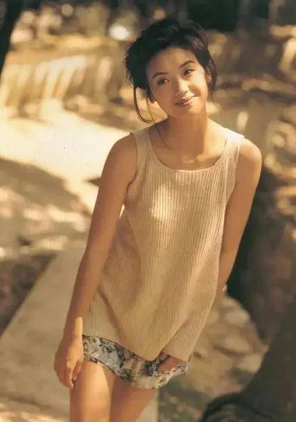 一生活得清醒的“丑女”吴倩莲,为何成了刘德华最亲的女星?