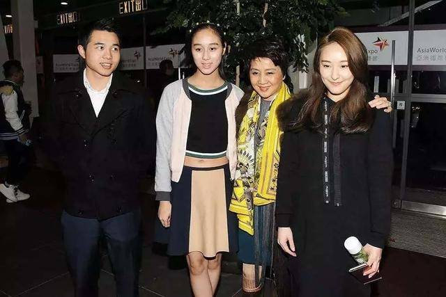 赌王四房儿子开船趴后被冷落,绯闻女友被骂拜金,注定难进赌王家