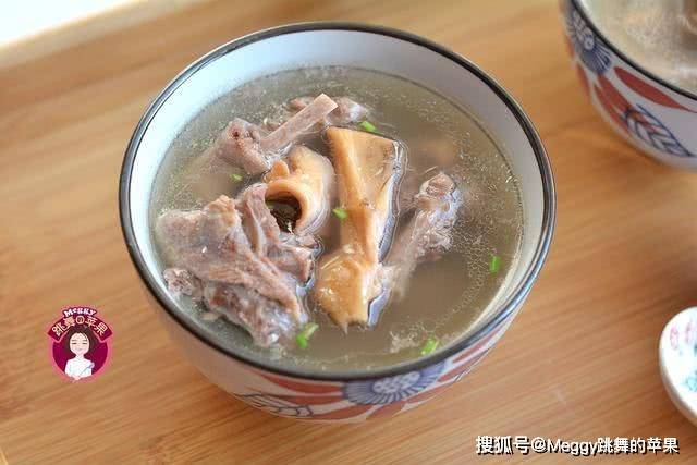 夏天我家常喝这汤,肉烂汤鲜,不油腻不上火,饭前2碗还控制食量