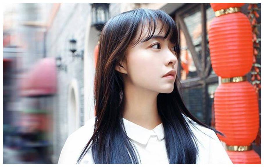 爆笑段子:大半夜两个苹果,一对红蜡烛,还有一炷香,在拜天地?