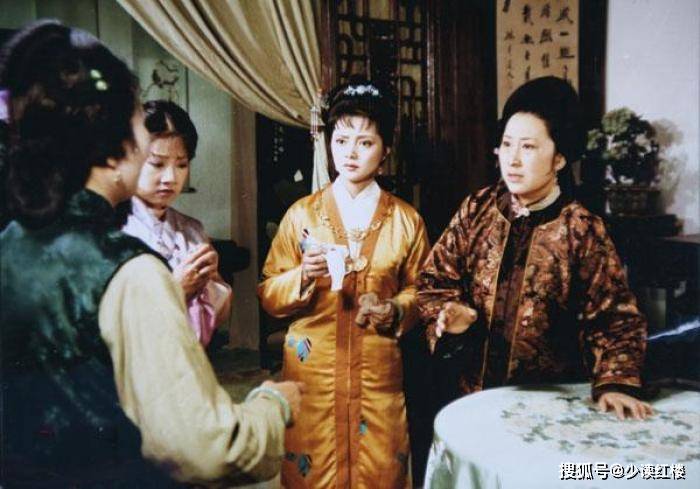 薛姨妈:是精明的阴谋家,还是普通的贵妇人?