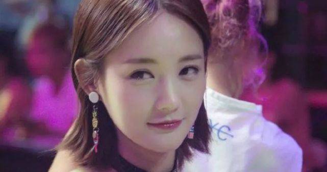 《爱我就别想太多》:年龄差20岁上演真挚“父女恋”?太辣眼!