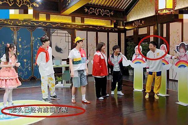 鞠婧祎为什么大笑总是捂嘴?高清特写下大笑的她脸太可怕!