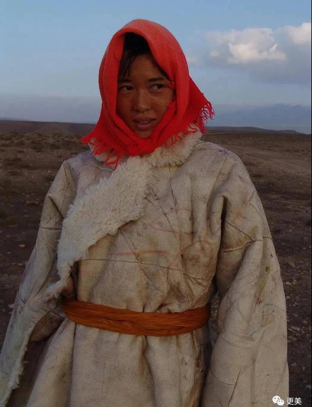 被刘亦菲截资源,张雨绮抢男友,她却活成下一个巩俐