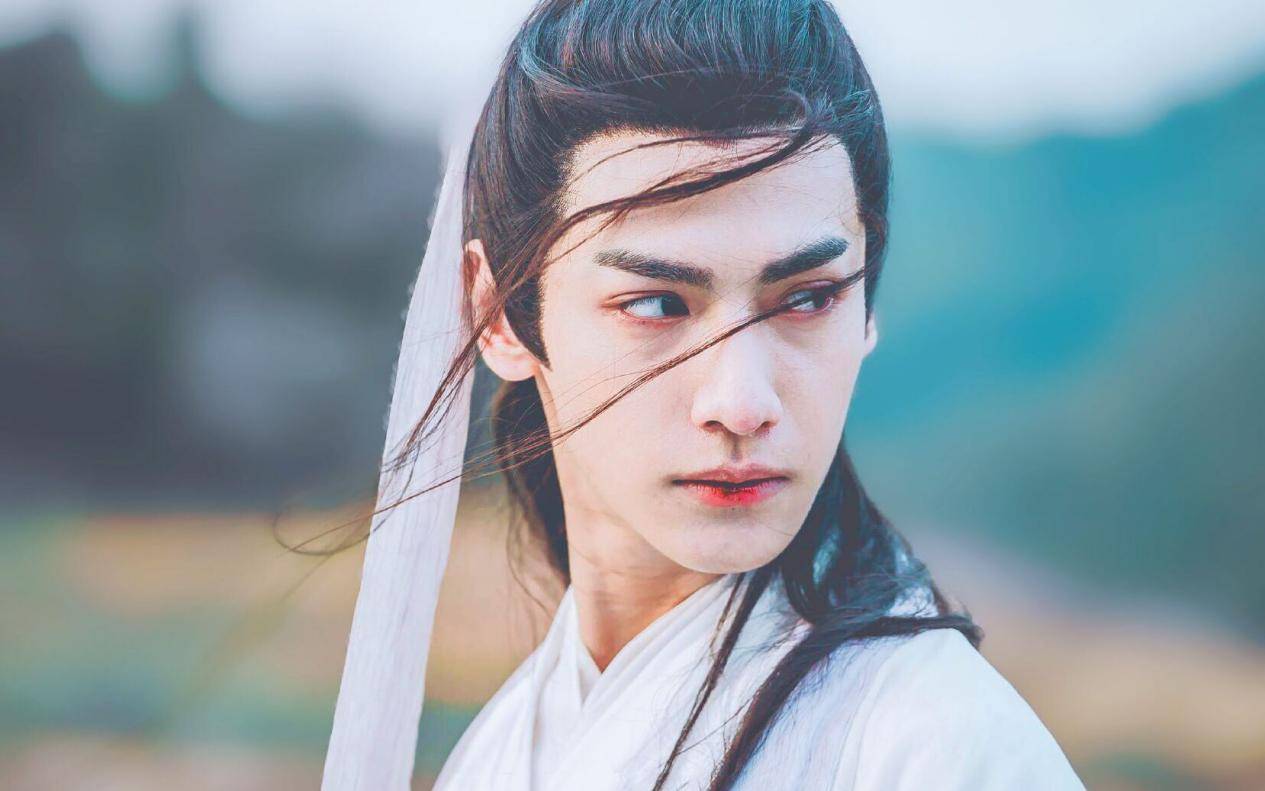 明星演戏小秘密!女星增高鞋成常态,但是男星也习以为常?