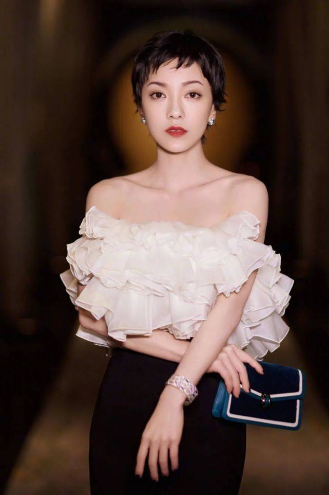 官宣结婚!老婆是长腿模特,肚子都大如球了!