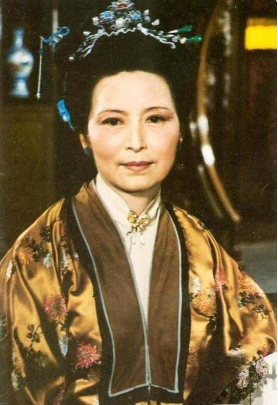 妙玉为什么厌恶刘姥姥,王熙凤的一句话,揭开了妙玉的遮羞布!