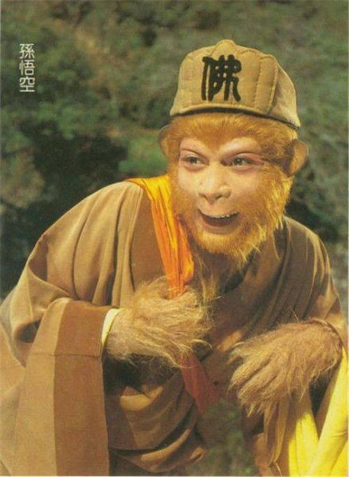白骨精自称夫人,那她是谁的夫人?一来头不小的神仙,名字很熟悉