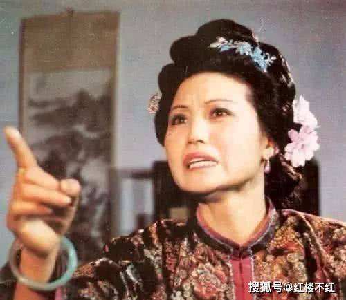 赵姨娘愚蠢无能,贾政却对她情有独钟,是贪恋赵姨娘的美貌吗?