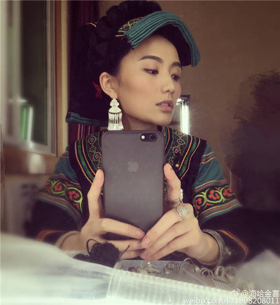 李亚鹏表白新女友,王菲的歌嗨翻全场,难忘前妻还是在蹭热度?