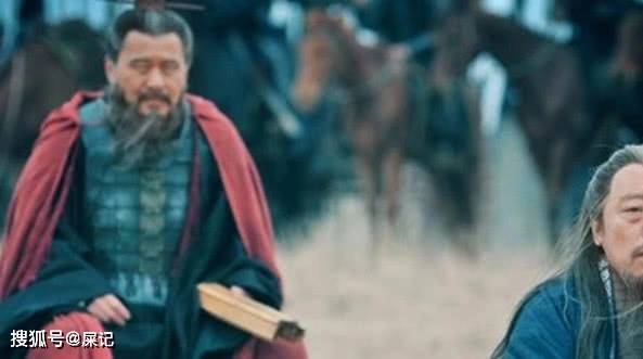 为何虎牢关前,华雄连斩数将,曹操的武将不上?原来是这个道理!