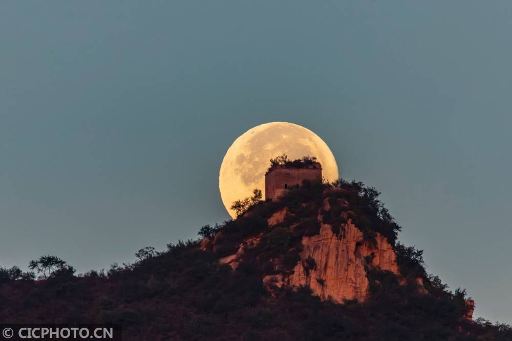 仰望天空:镜见中国绝美苍穹
