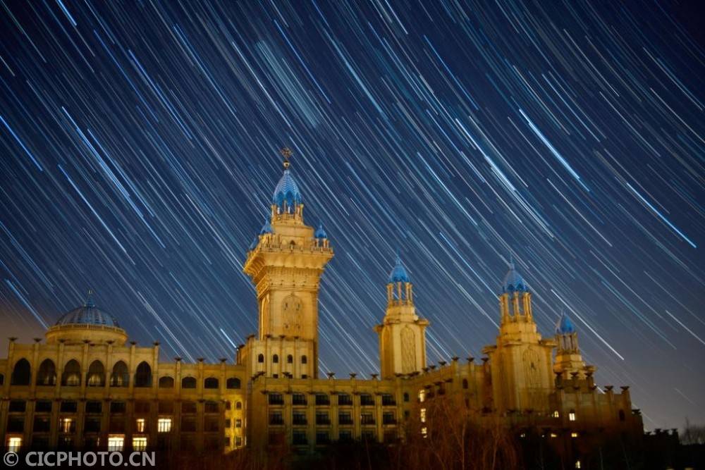 仰望天空:镜见中国绝美苍穹